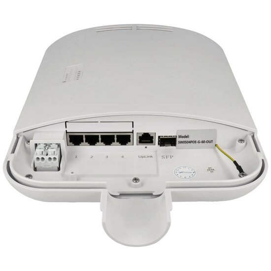 Buiten PoE switch 4 poorten en 2 uplink poorten A-SWITCH-0504POE+-60-G-OUT.