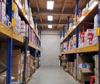 Avicam jetzt in einem großen Lager in Alphen aan den Rijn: Schnelle Lieferung nach Deutschland.